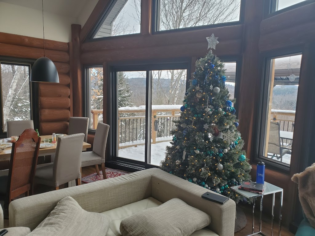 Chalet Le Grand Hibou | 2 Chemin du Boisé, Mandeville, QC J0K 1L0, Canada | Phone: (514) 701-4331