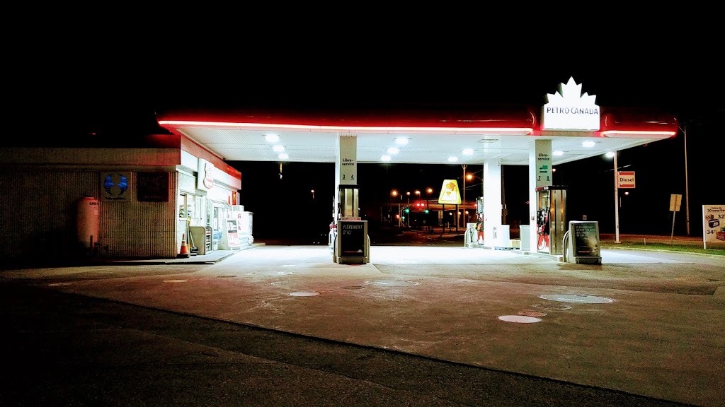 Petro-Canada | 1081 Avenue Gilles Villeneuve, Berthierville, QC J0K 1A0, Canada | Phone: (450) 836-4654