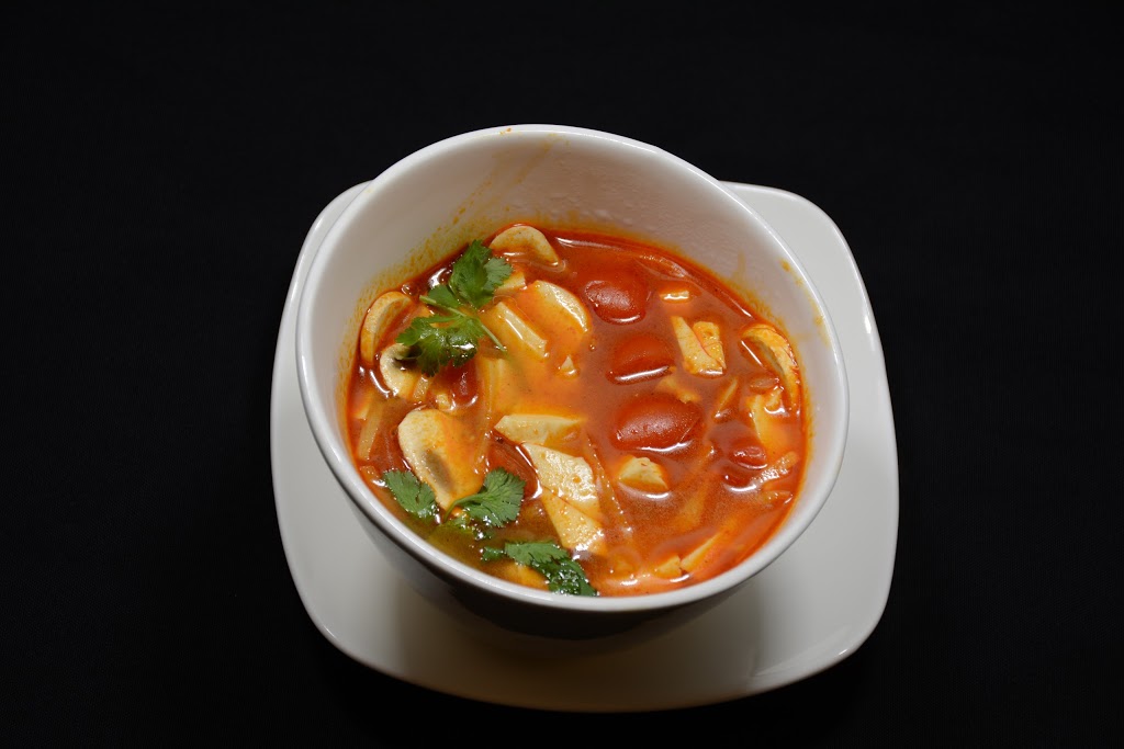 Dan Dan Asian Diner | 4140 Walker Rd, Windsor, ON N8W 3T5, Canada | Phone: (519) 969-3888