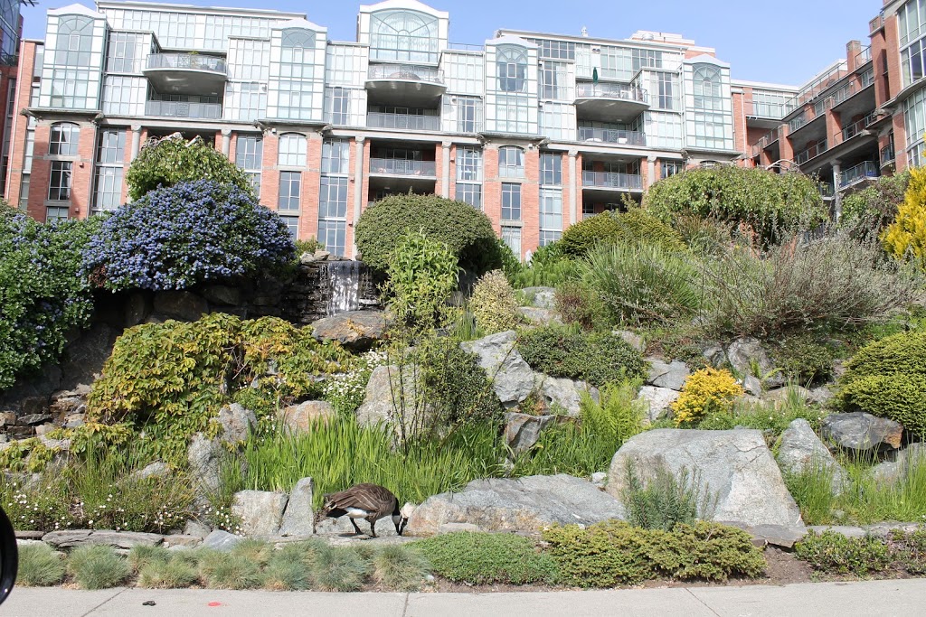 Shoal Point Condominiums | 21 Dallas Rd, Victoria, BC V8V 4Z9, Canada | Phone: (250) 388-6603