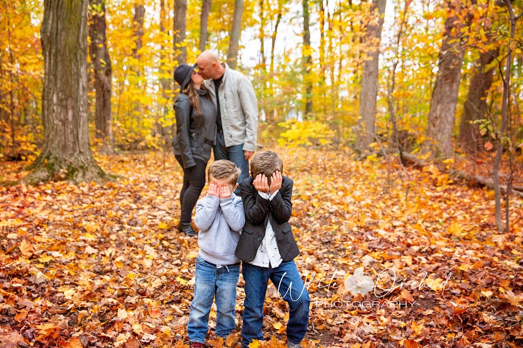 White Orchid Photography | 21 Tanglewood Dr, Binbrook, ON L0R 1C0, Canada | Phone: (905) 512-4760