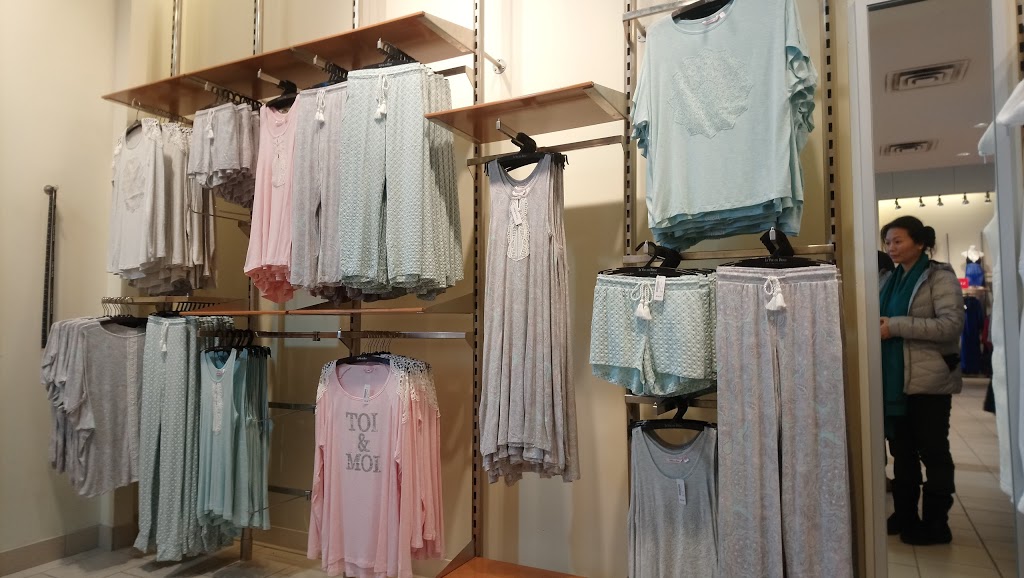 La Vie en Rose Entrepôt | WELLINGTON COMMONS, 1230 Wellington Rd, London, ON N6E 1M3, Canada | Phone: (519) 686-6903