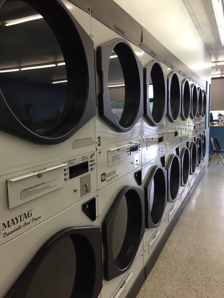 Paris Laundromat | 1543 Paris St, Sudbury, ON P3E 3B7, Canada | Phone: (705) 470-2231