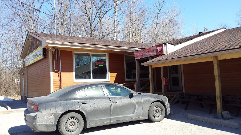 Garfields Convenience & J.Garfields Gifts | 1173 Mississauga St, Curve Lake, ON K0L 1R0, Canada | Phone: (705) 657-2939