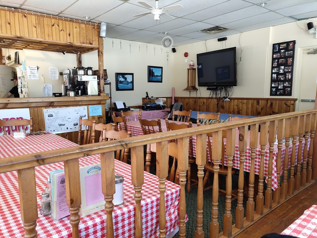 Riverhouse Restaurant | 1726 Earl Haid Ave, Coldwater, ON L0K 1E0, Canada | Phone: (705) 686-7850