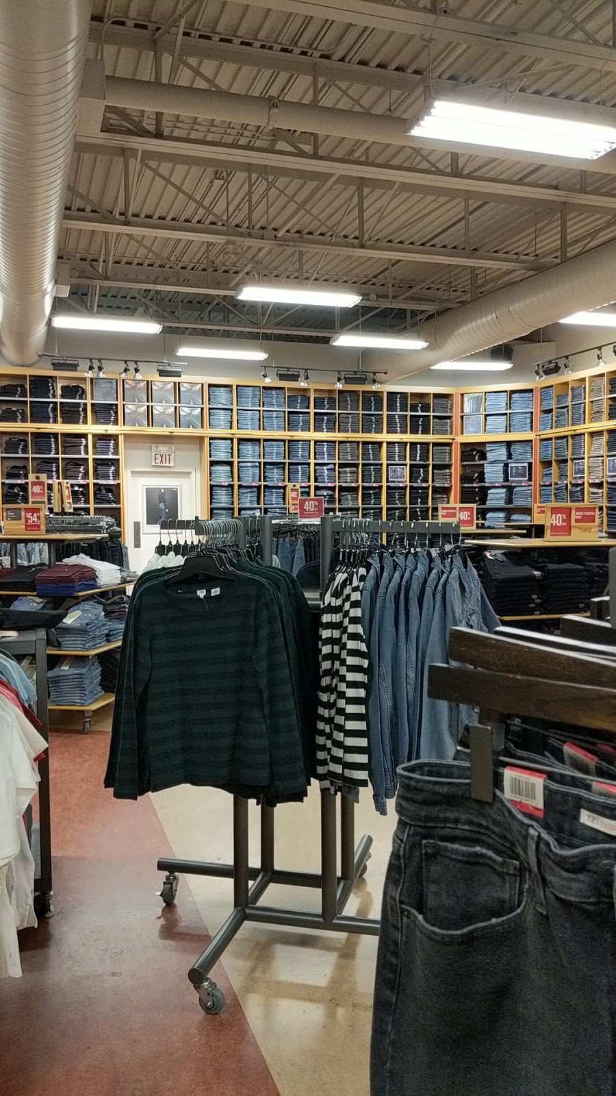 dixie mall levis