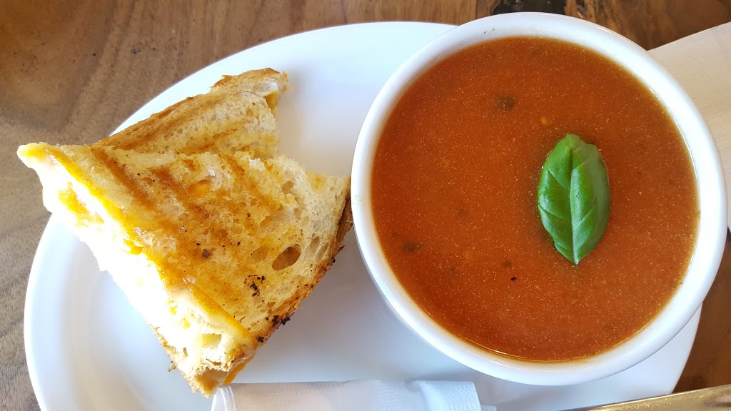 Ems Cafe | 16 Coldwater Rd, Coldwater, ON L0K 1E0, Canada | Phone: (705) 826-9967