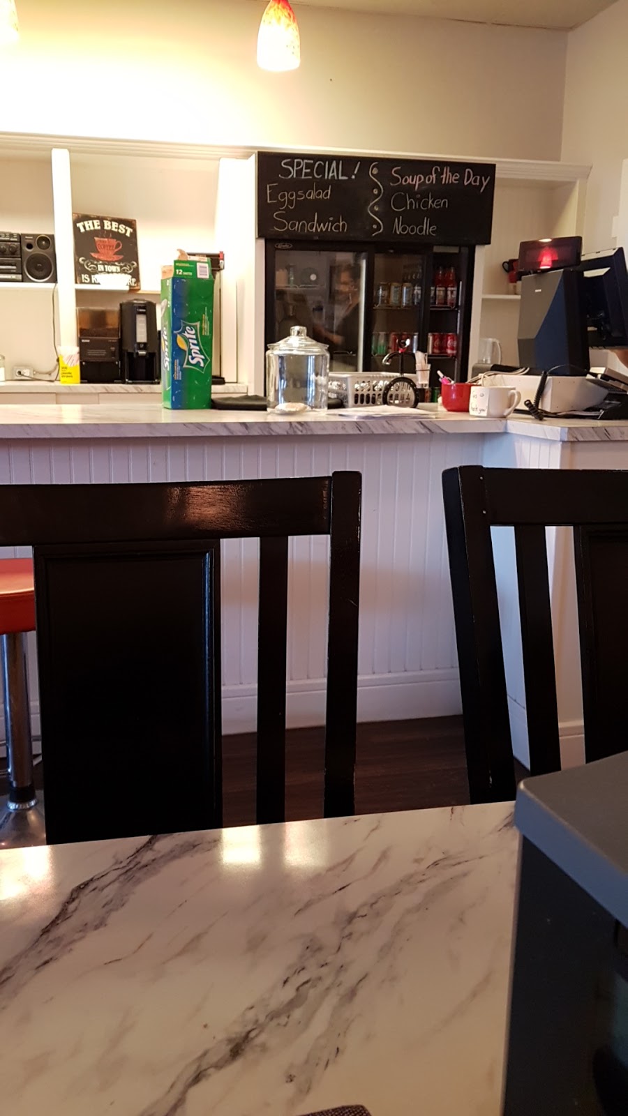 Bent Nail Cafe | 411 Main St, Mossbank, SK S0H 3G0, Canada | Phone: (306) 354-7737