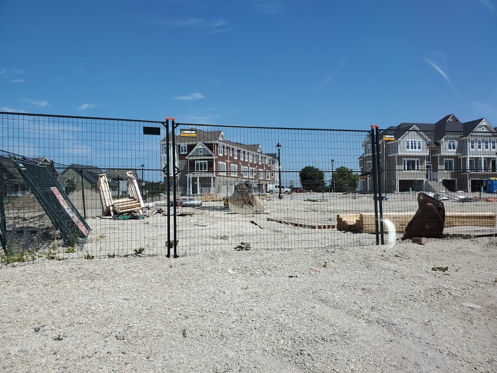 Georgian Sands Sales Centre Wasaga Beach | 1-7 Village Gate Dr, Wasaga Beach, ON L9Z 2X2, Canada | Phone: (888) 367-2220