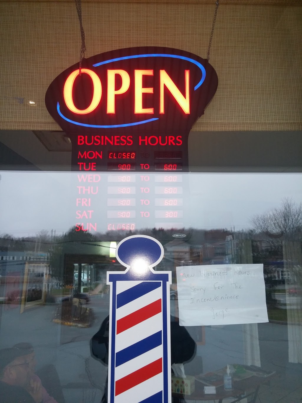 Jorges Barbershop | 117 Kearney Lake Rd, Halifax, NS B3M 4N9, Canada | Phone: (902) 830-8475