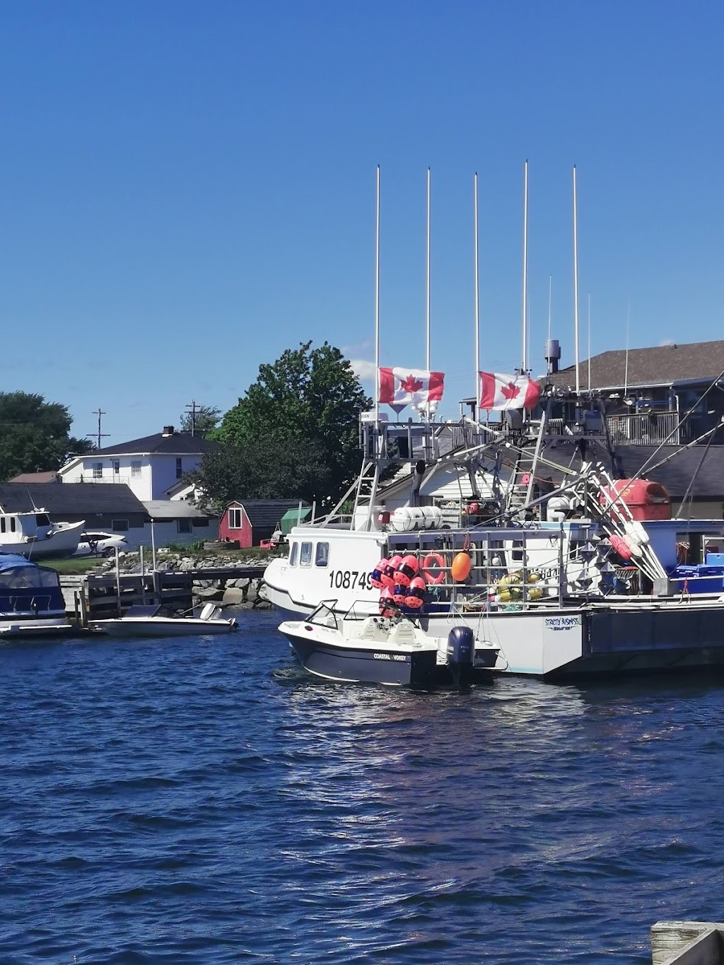 Dockside donuts | 99 Government Wharf Rd Trlr 1, Eastern Passage, NS B3G 1M4, Canada | Phone: (902) 217-7112
