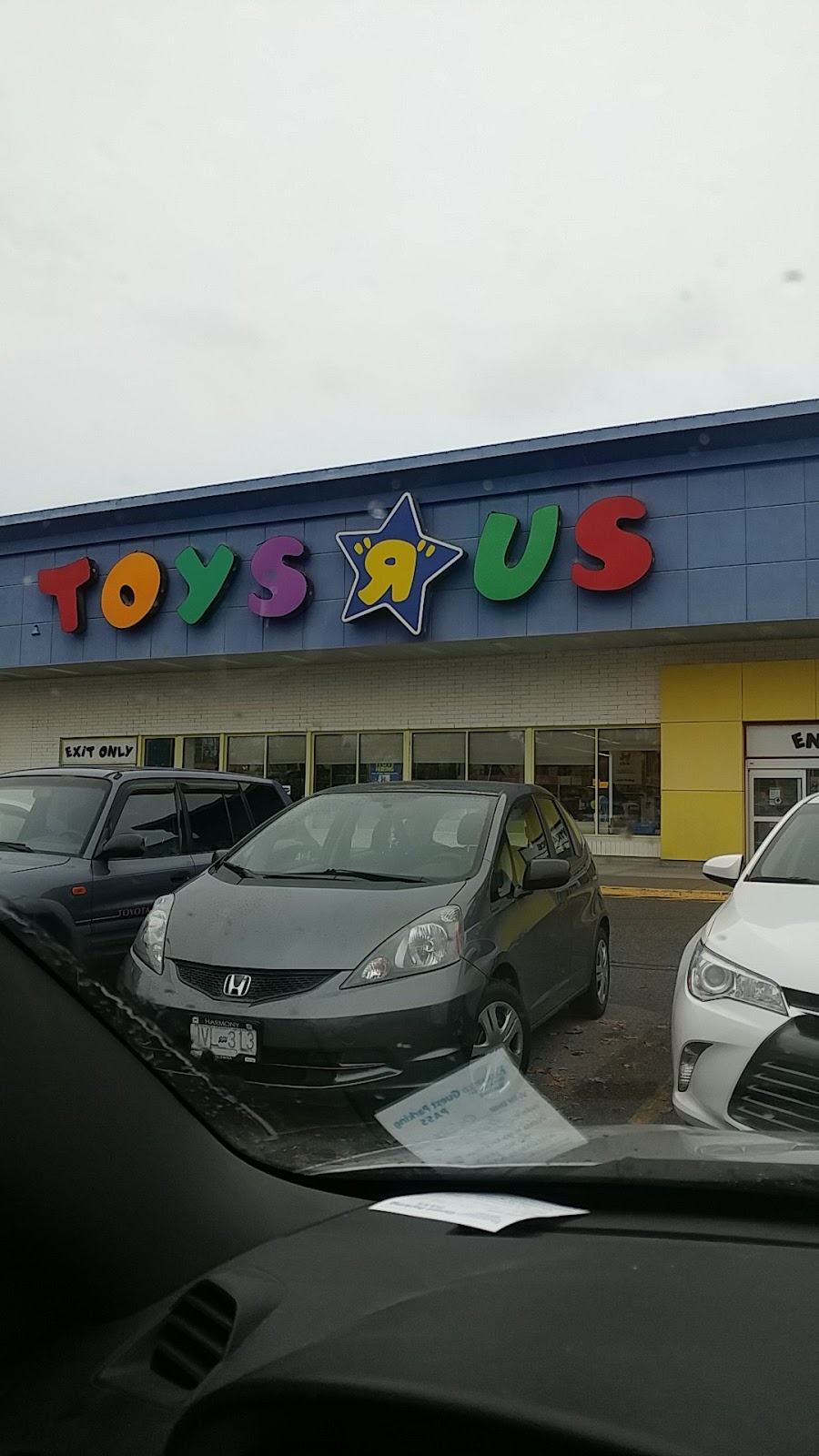 Toys"R"Us | 2020 Harvey Ave, Kelowna, BC V1Y 8P8, Canada | Phone: (250) 862-8697