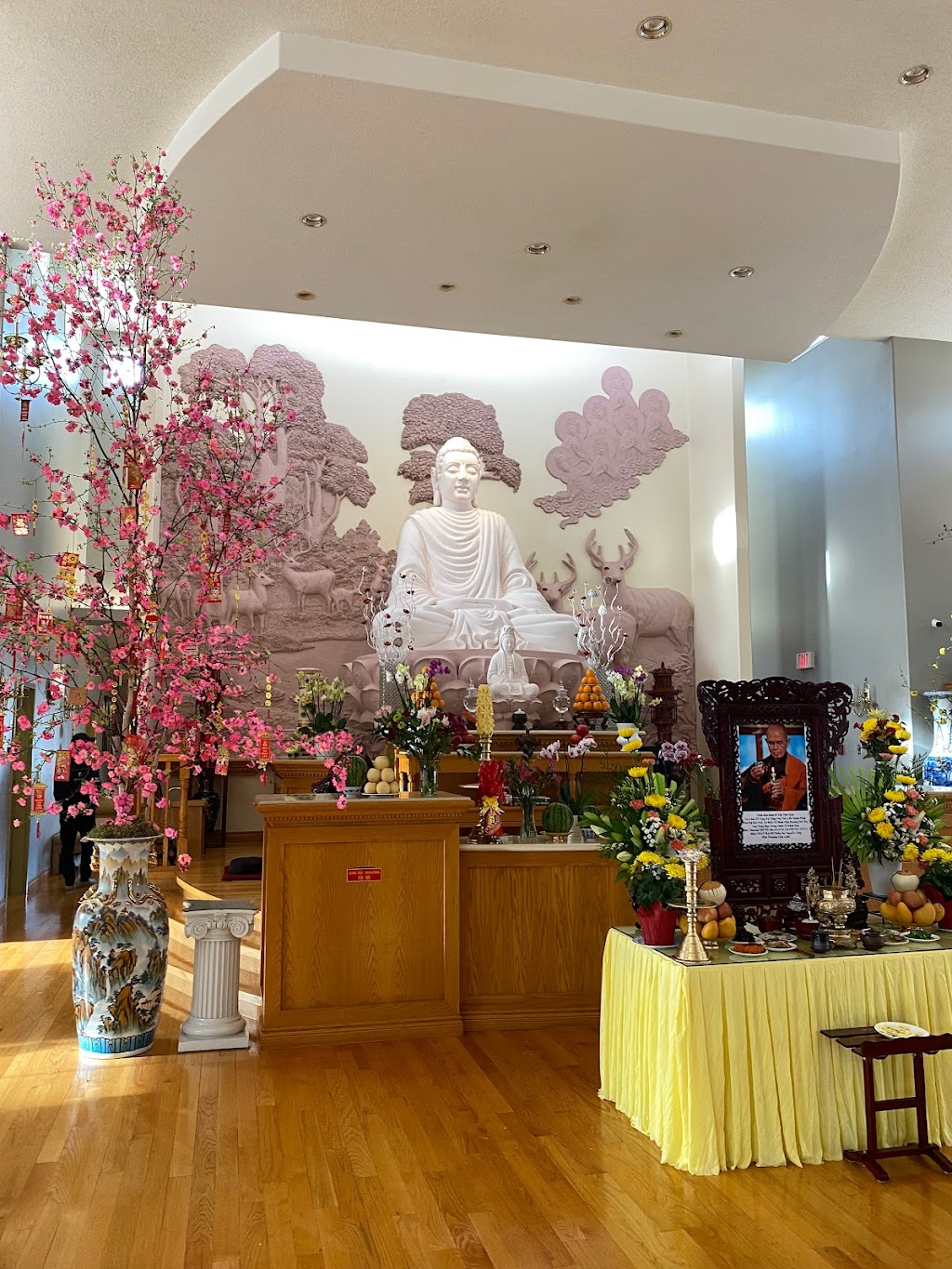 Edmonton Buddhist Research Institute | 11328 97 St NW, Edmonton, AB T5G 1X4, Canada | Phone: (780) 471-1093