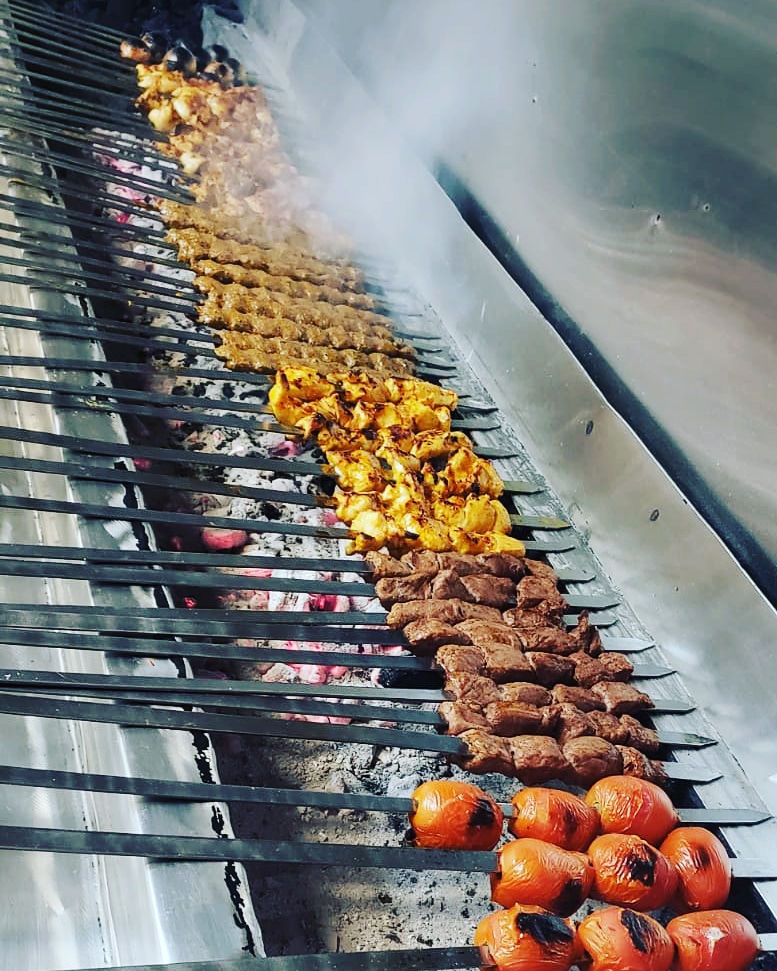 Grillade Damlaj | 1712 Rue DOxford, Saint-Laurent, QC H4L 1B6, Canada | Phone: (514) 337-8333