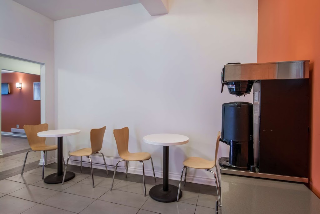 Motel 6 Sudbury, ON | 1222 Pioneer Rd, Sudbury, ON P3G 1A6, Canada | Phone: (705) 470-3004
