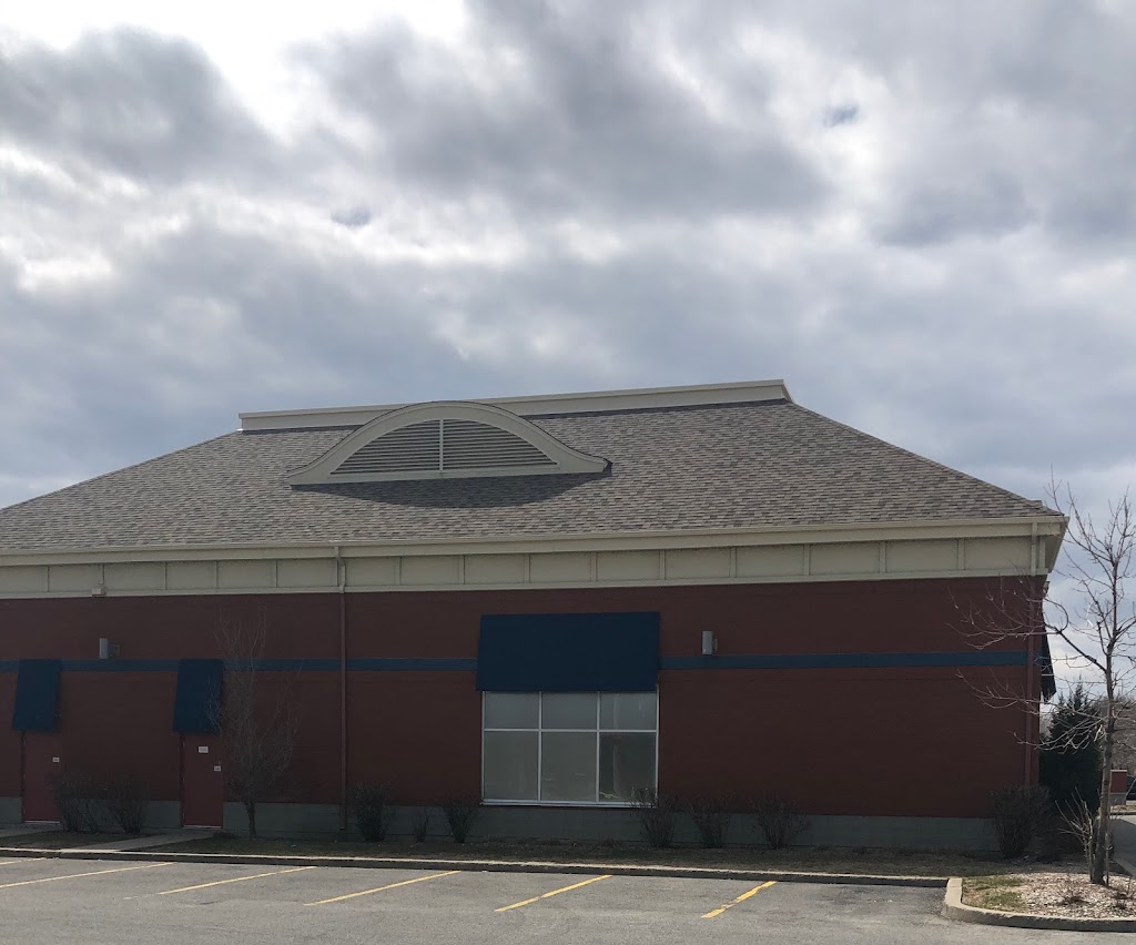 RBC Royal Bank | 106 Beaurepaire Dr, Beaconsfield, QC H9W 0A1, Canada | Phone: (514) 630-5260