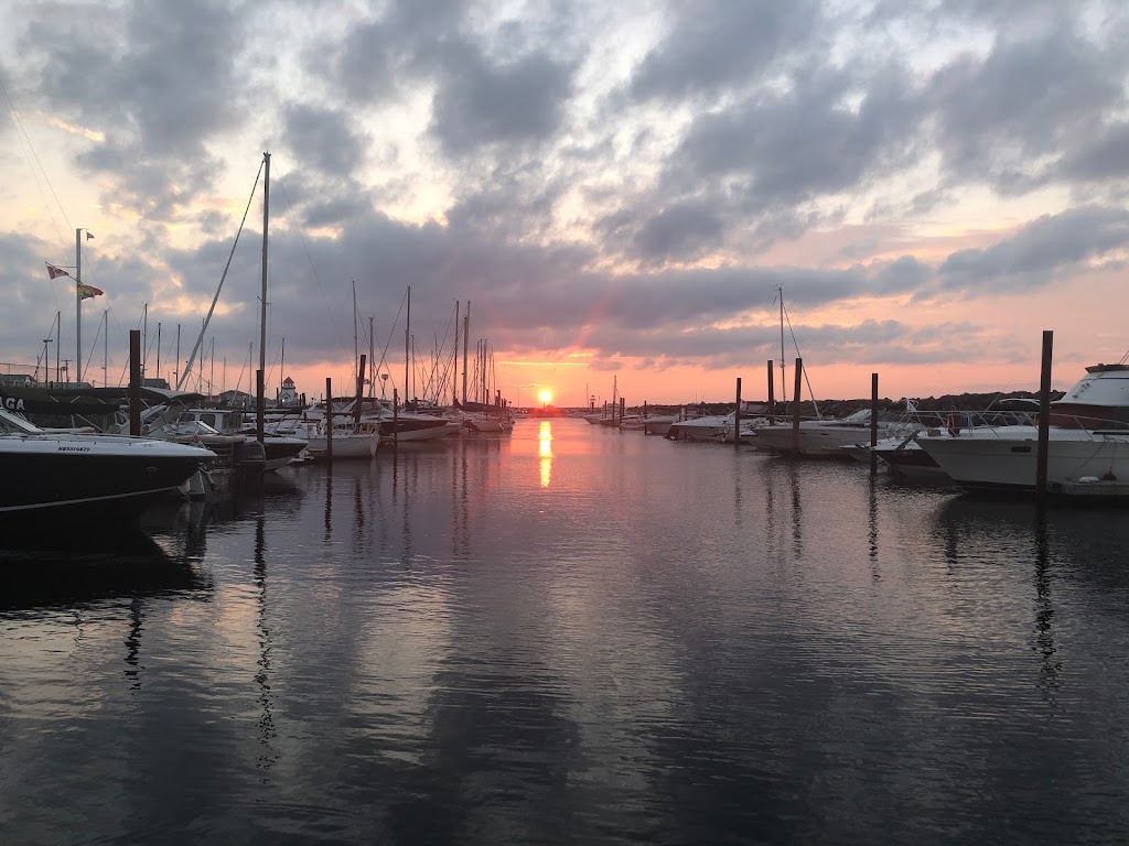 Pointe du Chêne Yacht Club | 25 Pointe-du-Chêne Wharf Rd, Pointe-du-Chêne, NB E4P 4V7, Canada | Phone: (506) 532-6800