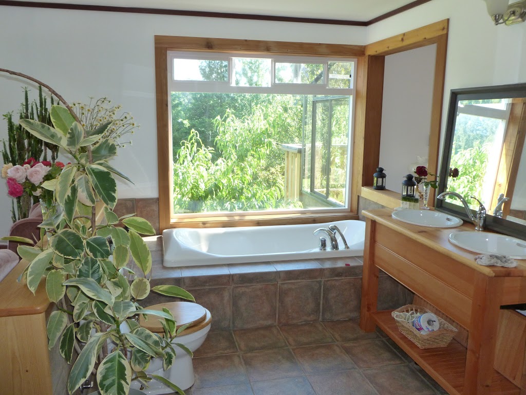 Harrison Hammond House B&B | 1926 School Rd, Harrison Mills, BC V0M 1L0, Canada | Phone: (604) 796-2224