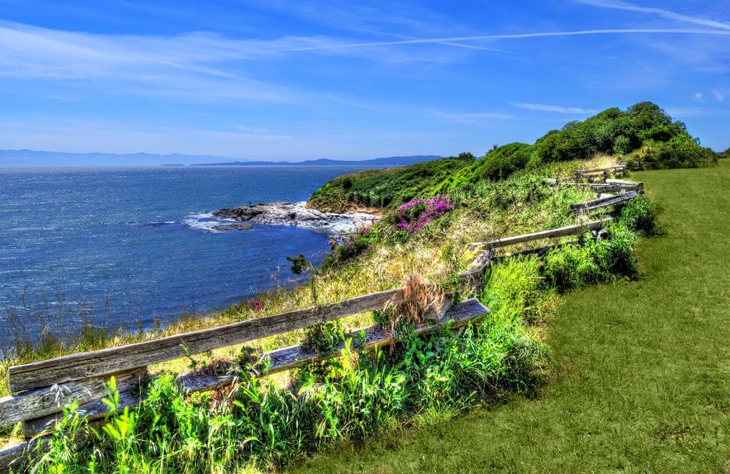 Spiral Beach | 1119 Dallas Rd, Victoria, BC V8V, Canada | Phone: (250) 361-0500