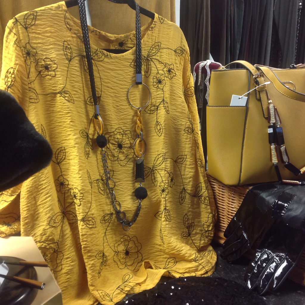 chez Maggay Fashion Collections | Suite Six, The Granary, 41, John St, Port Hope, ON L1A 2Z3, Canada | Phone: (905) 885-5629