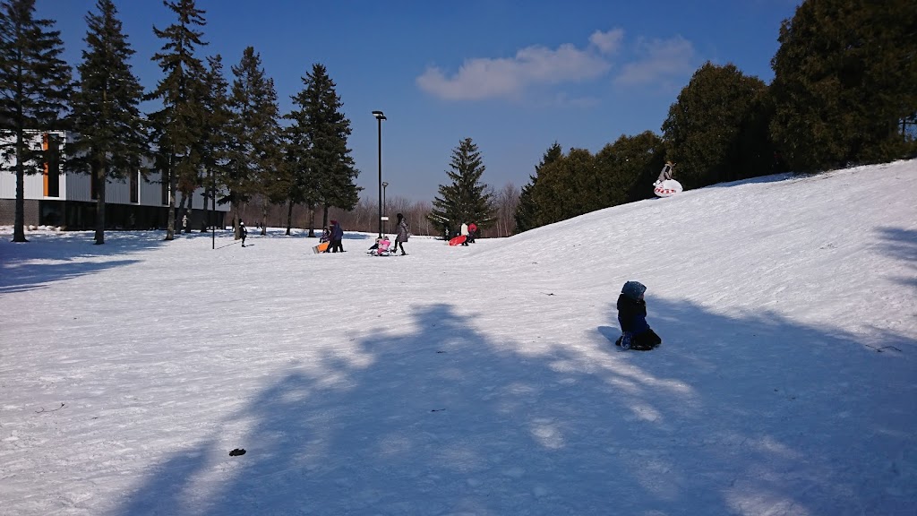 Earl Bales Ski & Snowboard Centre | 4169 Bathurst St, North York, ON M3H 3P8, Canada | Phone: (416) 395-7931