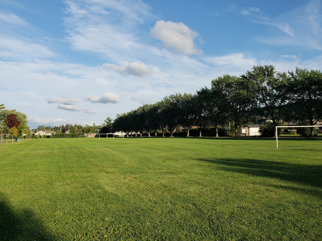 Cherry Heights Park | 90 Stoney Brook Dr, Stoney Creek, ON L8G 3V7, Canada
