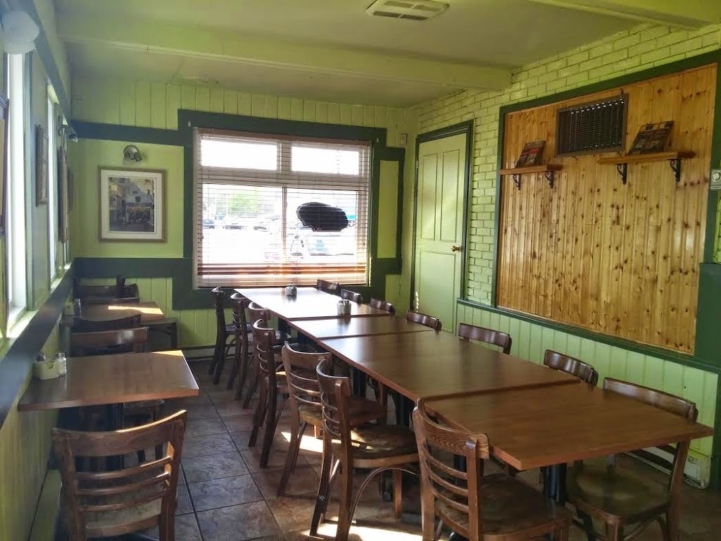 Restaurant Le Mignon | 621 Rue Notre Dame, Berthierville, QC J0K 1A0, Canada | Phone: (450) 836-3735