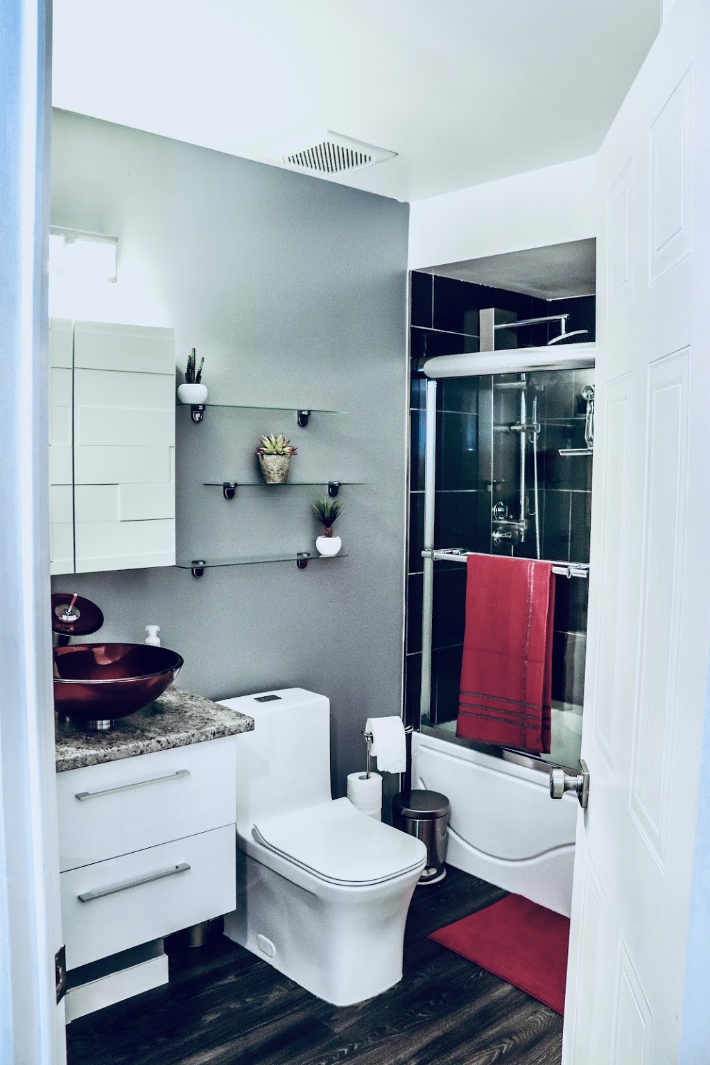iHome Prestige Luxury | Canada, 6 Nina Ct, Millbrook, ON L0A 1G0, Canada | Phone: (705) 917-1091