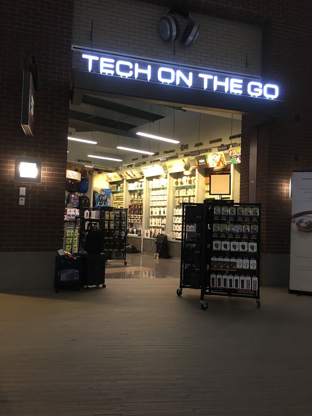 Tech on the Go | 1000 Airport Rd, Edmonton International Airport, AB T9E 0V3, Canada | Phone: (780) 890-7054