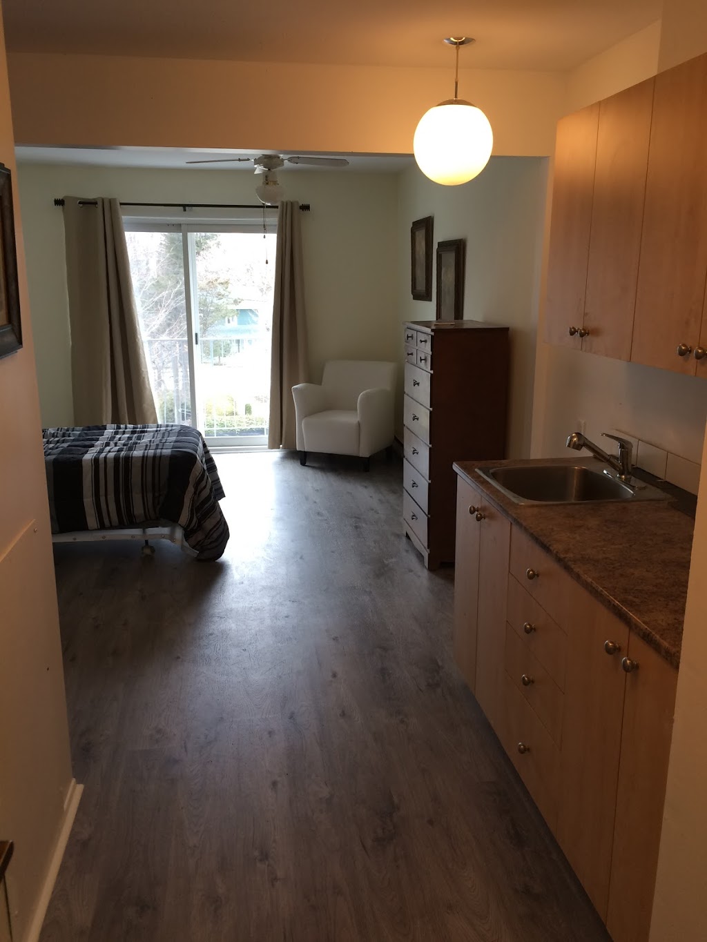 Résidence Bedford | 9 Rue Moreau, Bedford, QC J0J 1A0, Canada | Phone: (450) 248-7979