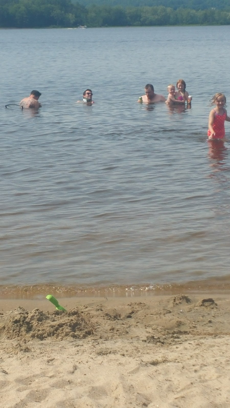 Nangor Beach Resort | 277 Nangor Trail, Westmeath, ON K0J 2L0, Canada | Phone: (613) 587-4455