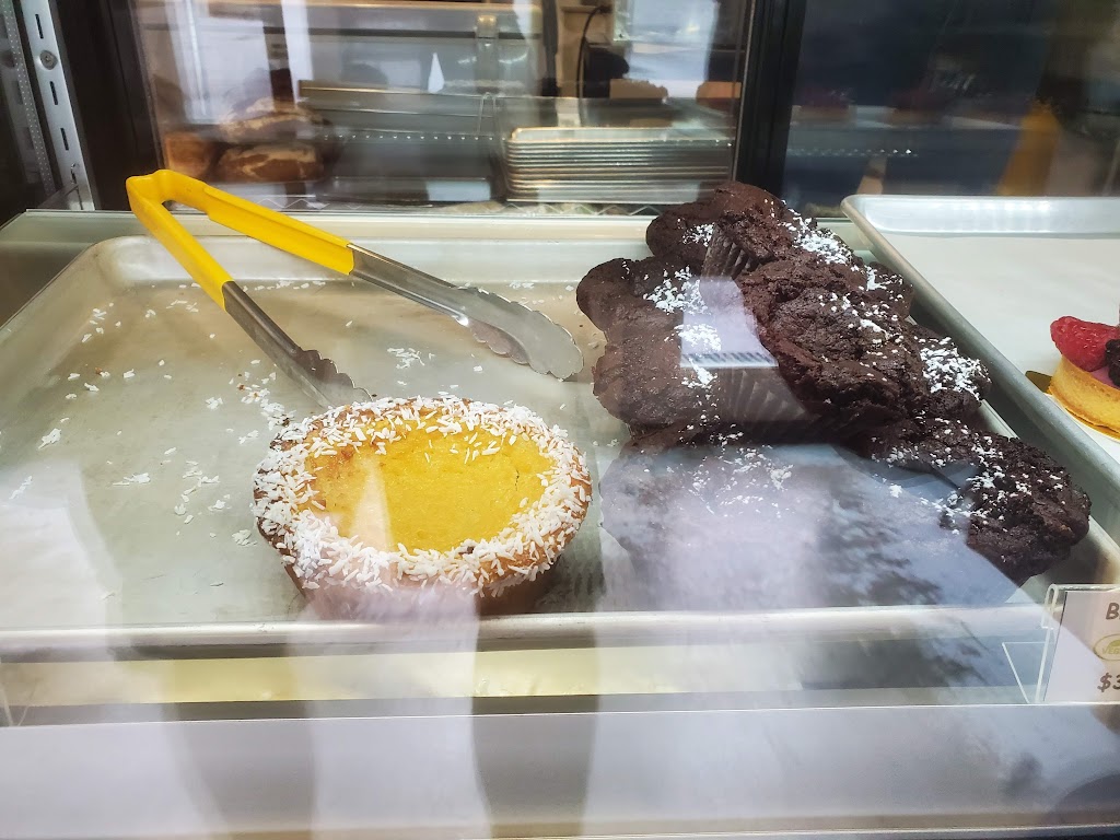 Le Bon Pain - Cest La Vie | 792 3 Ave, Fernie, BC V0B 1M0, Canada | Phone: (250) 278-0109