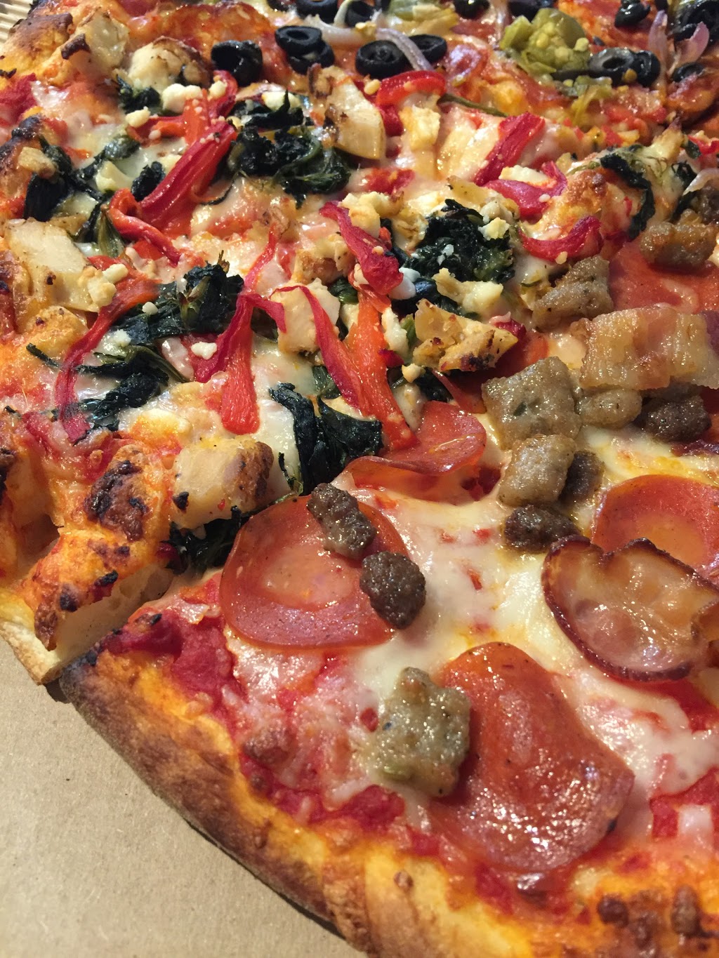 Pizza Nova | 5100 Rutherford Rd #6, Vaughan, ON L4H 2J3, Canada | Phone: (416) 439-0000