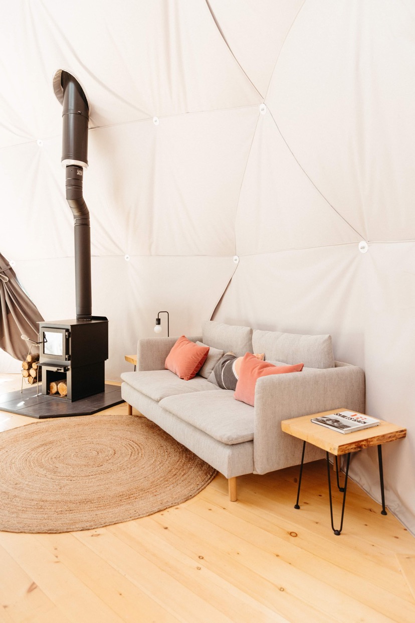 Hillhaus Dômes Pontiac | 331 Chem. du Lac-Thorne, Shawville, QC J0X 2Y0, Canada | Phone: (819) 918-5345