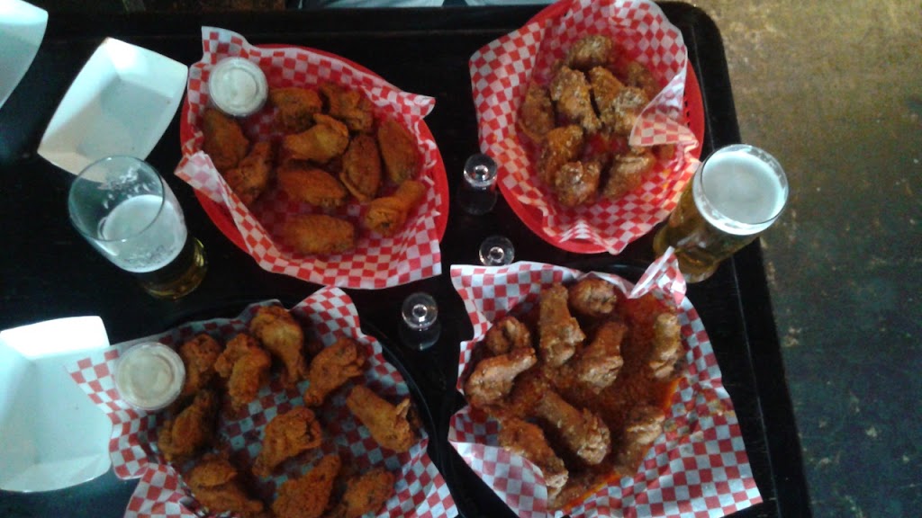 Cool Hand Lukes Bar & Grill | 6175 Dunn St, Niagara Falls, ON L2G 2P4, Canada | Phone: (905) 374-3500