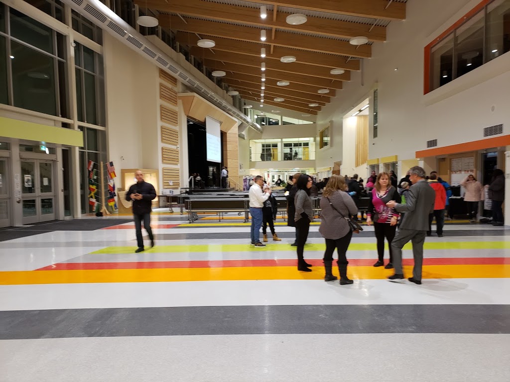 Collège catholique Mer Bleue | 6401 Renaud Rd, Navan, ON K1W 0H8, Canada | Phone: (613) 744-4022