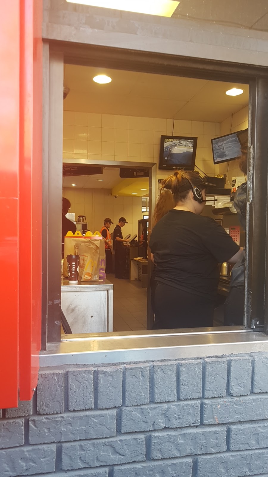 McDonalds | 77 Queensway East, Simcoe, ON N3Y 4M5, Canada | Phone: (519) 426-8085