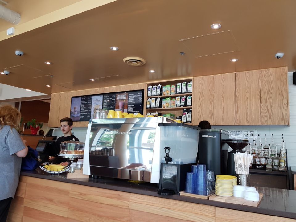 Blenz Coffee | 851 W Queens Rd #100, North Vancouver, BC V7N 4E3, Canada | Phone: (604) 983-6548