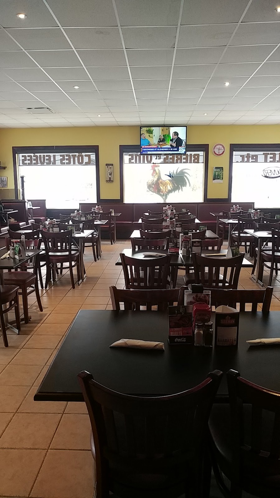 Coq-O-Bec Magog | 2070 Rue Sherbrooke, Magog, QC J1X 2T3, Canada | Phone: (819) 843-6000