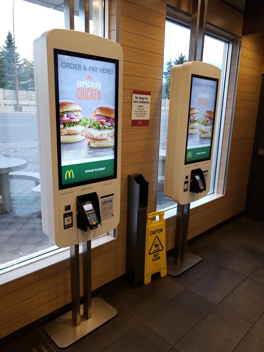McDonalds | 2320 16 Ave NW, Calgary, AB T2N 4H8, Canada | Phone: (403) 289-9050
