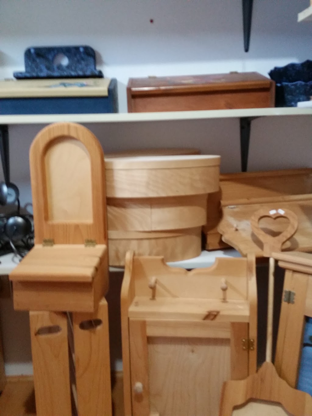 Boutique le Rouet Claudette Boudreault | 1100-1198 Chemin des Coudriers, Saint-Bernard-sur-Mer, QC G0A 3J0, Canada | Phone: (418) 438-2428