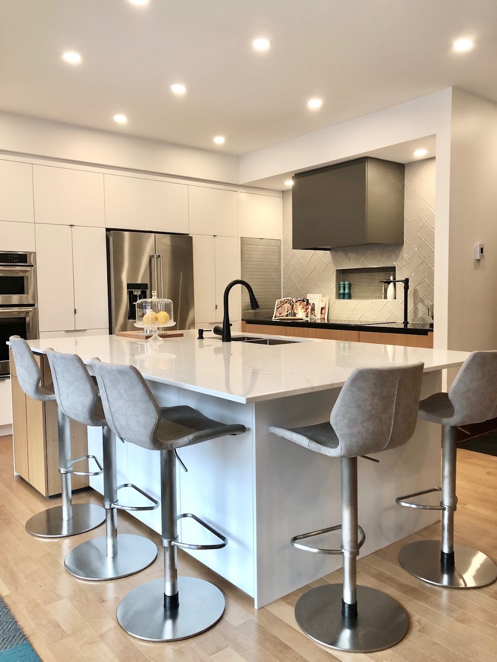 M-A Espace Design | 17390 Rue Victor, Mirabel, QC J7J 1A7, Canada | Phone: (450) 327-0237