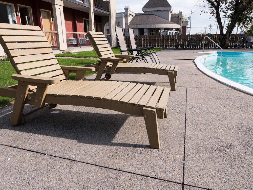 Motel Le Classique | 310 Rue de la Visitation, Saint-Charles-Borromée, QC J6E 4N7, Canada | Phone: (450) 756-0588