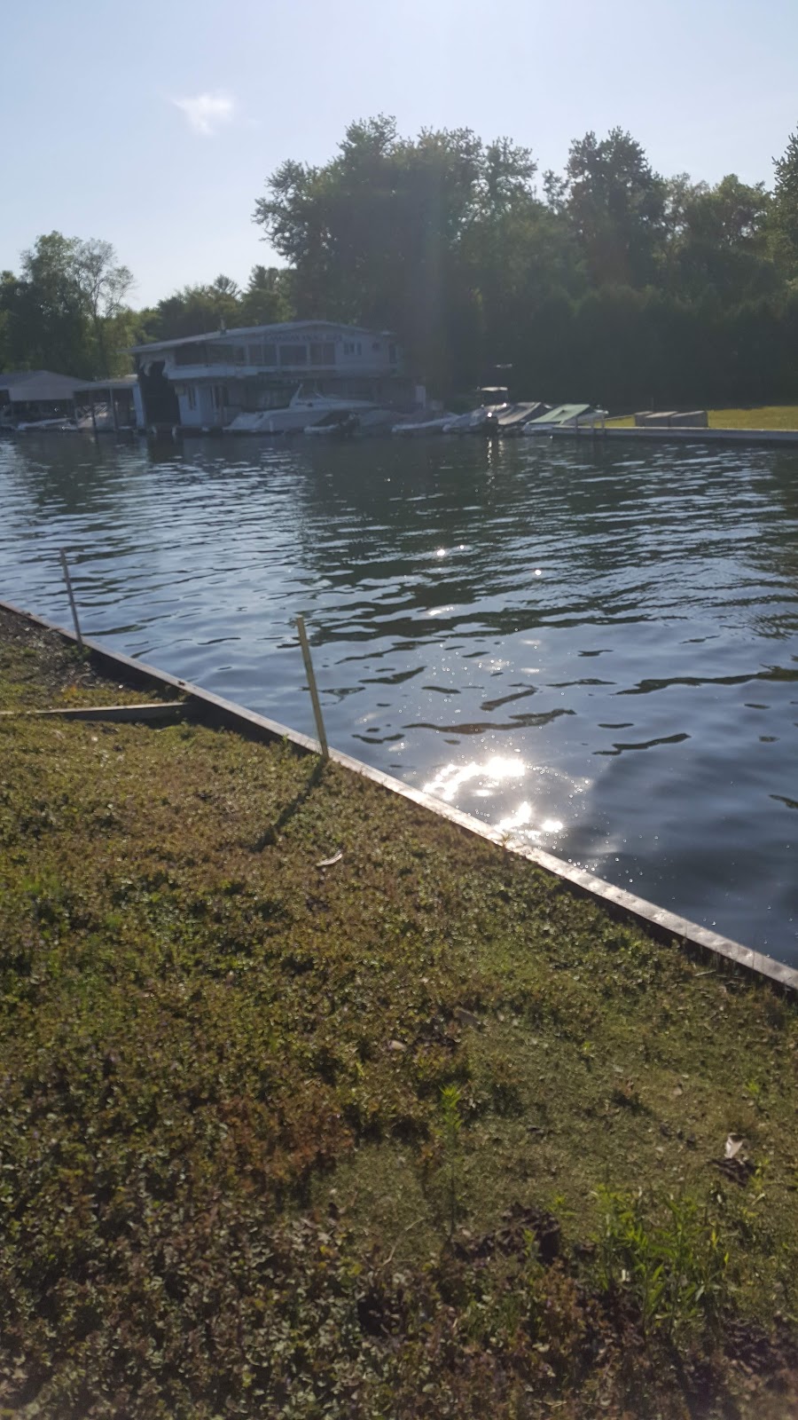 Lefroy Harbour Resorts Inc | 727 Harbour St, Lefroy, ON L0L 1W0, Canada | Phone: (877) 453-3769