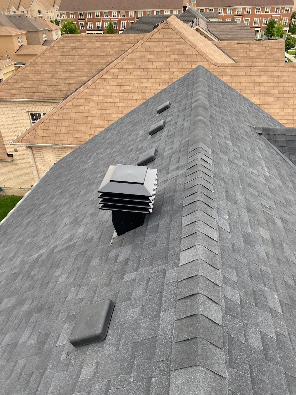 MagicBox Roofing | 18 Galbraith Crescent, Markham, ON L3S 1J6, Canada | Phone: (647) 784-9998