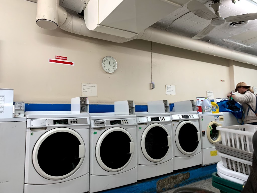 Buanderie du Parc (Laundromat) | 3486 Av du Parc, Montréal, QC H2X 2H7, Canada | Phone: (514) 903-4352