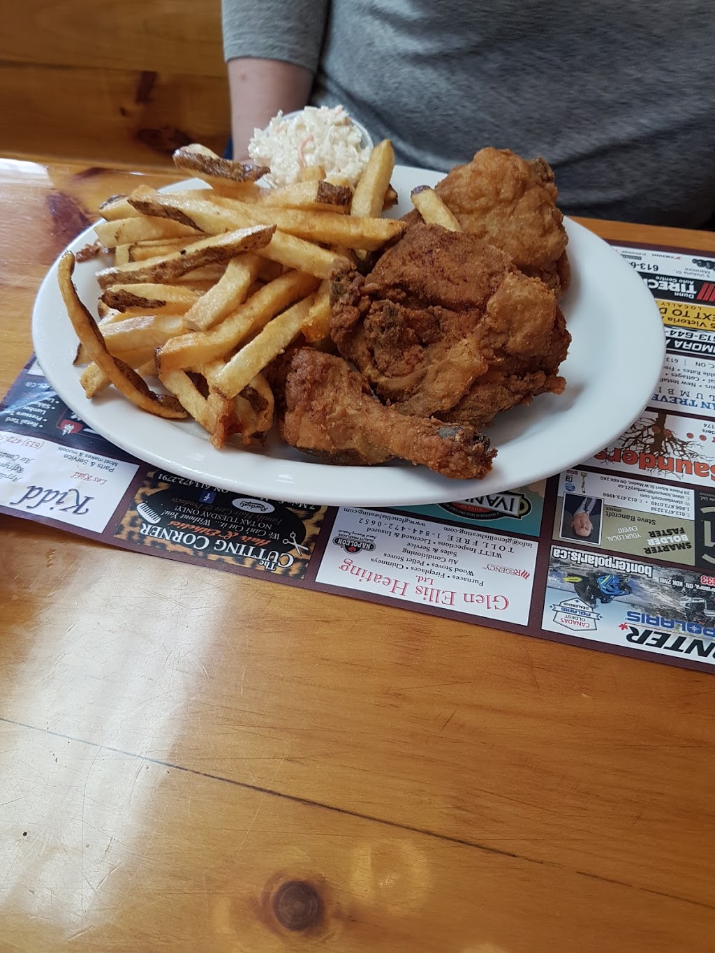 Madoc Dairy - Burnsides Casual Dining | 203 Russell St, Madoc, ON K0K 2K0, Canada | Phone: (613) 473-2963
