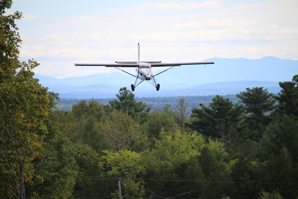 Aerodrome Saint-Bernard de Lacolle | 284 Rang Fisher N, Saint-Bernard-de-Lacolle, QC J0J 1V0, Canada | Phone: (450) 246-3389