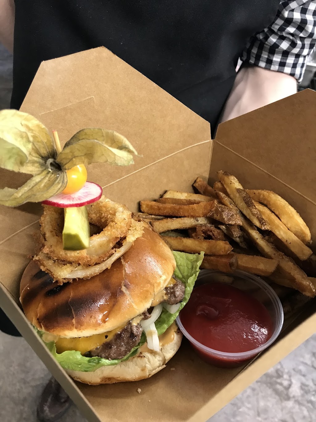 Salt Box Kitchen, Bakery & Bar | 226066 112 Street West, Foothills No. 31, AB T1S 5S5, Canada