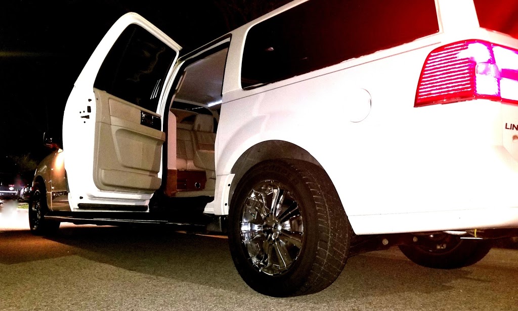 TorontoairportStretchlimo.ca Oshawa Airport Limo | 1145 Thornton Rd N, Oshawa, ON L1H 7K4, Canada | Phone: (289) 634-6585